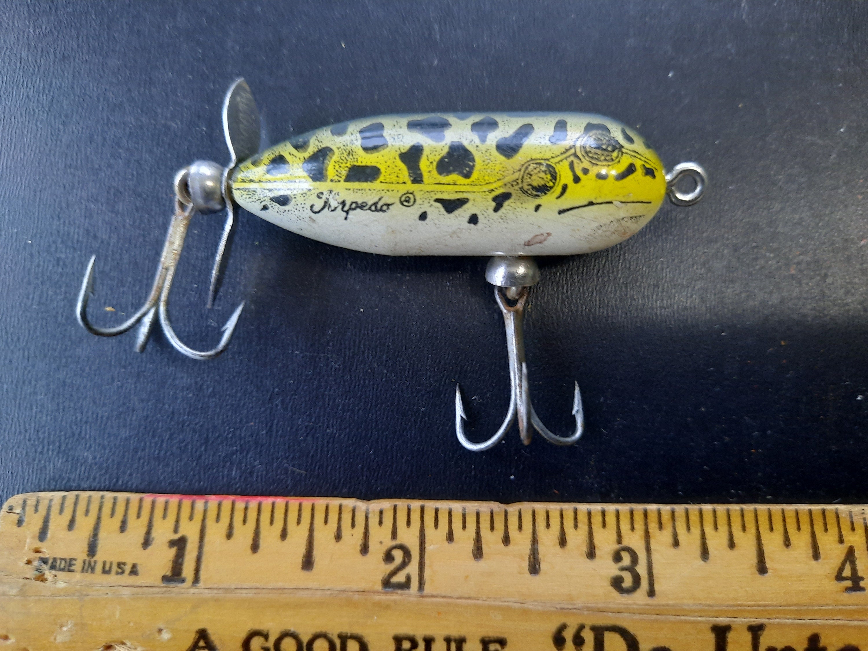 T5306 F VINTAGE FISHING LURE UNKNOWN MAKER