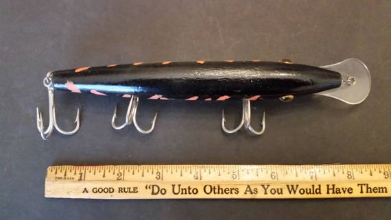 Vintage Large Wooden Fishing Lure: Deep Diving Plug, 8, 1.5 Oz. Glass Eyes  Hand Painted Unknown Manufacture 3 Large Trebles Muskie 