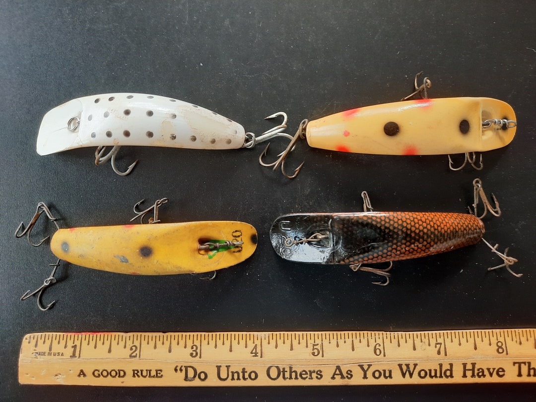 1970s Lot of 4 Large Flatfish Fishing Lures: Helin Size U20 and T4, 2  Yellow/black & Red Spots, White/ Small Black Spots, Perch Used -   Denmark