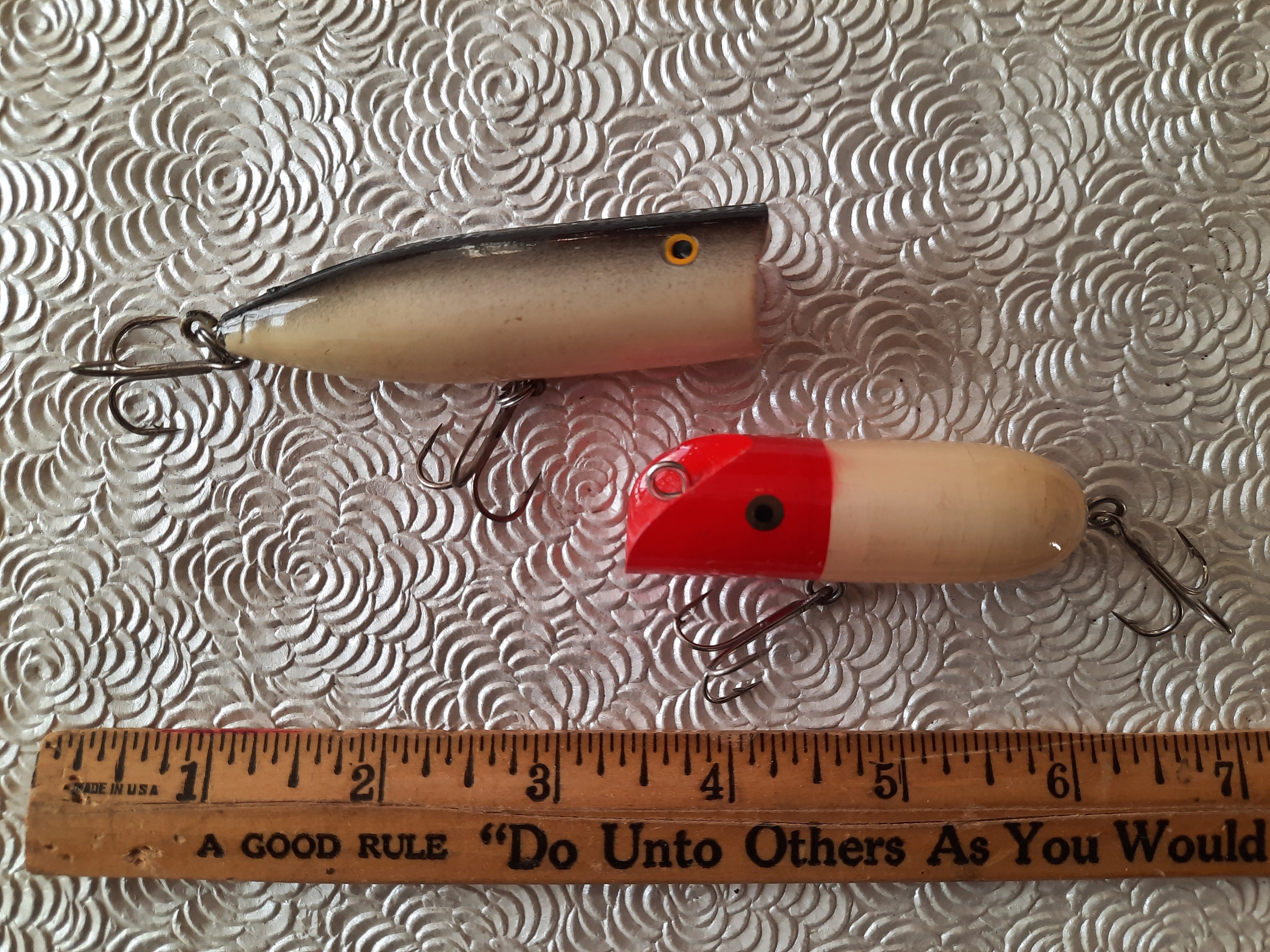 Vintage 1970s Bass Lures Lot of 2: Unmarked Plastic Oreno Red