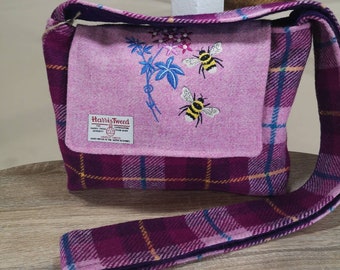 5 Tweed Designs,Perfektes Geschenk,Neu mit Etikett Luxus Harris Tweed Flachmann 5 Tweed Designs,Perfektes Geschenk,Neu mit Etikett Luxus Harris Tweed Flachmann