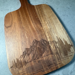 Tabla de embutidos con asa Mountain Design