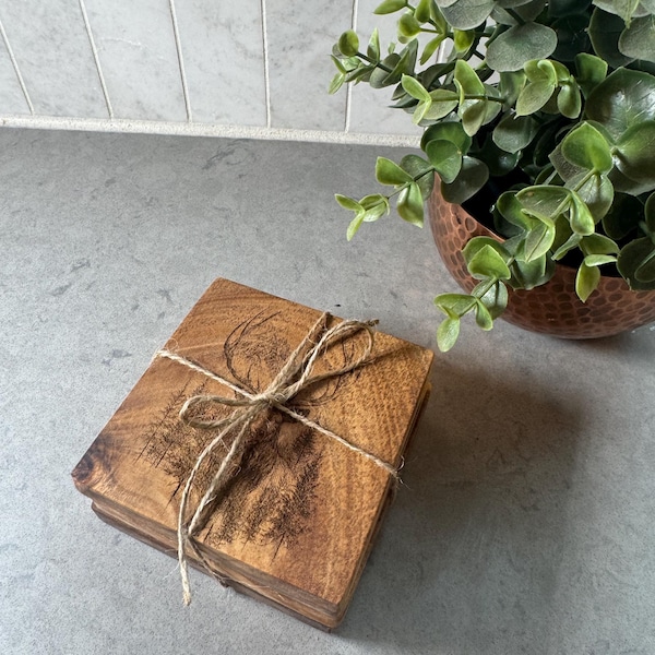 Elk, Mountain Design, Coaster Set on Acacia Wood