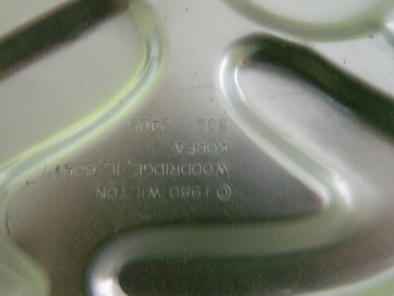 Everyone/'s Birthday Cake HAPPY BIRTHDAY Cake Pan Vintage Wilton Item # 502-2405 Made in Korea 1980