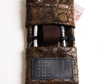 Stylish soft brown multi-pocket case for T2 Samsung smartphone or glasses