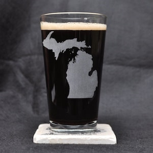 Michigan Mitten & Upper Peninsula Beer Pint Glass (Available Personalized) Made in USA!