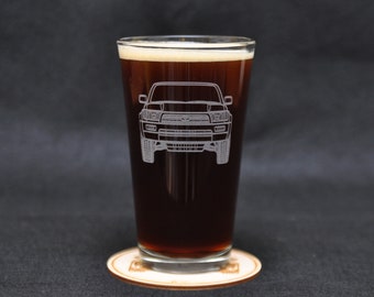 Toyota 4Runner 3rd Gen 4x4 Off Road Driving Themed Etched Beer Pint Glass Gift, Original Artwork, USA Made