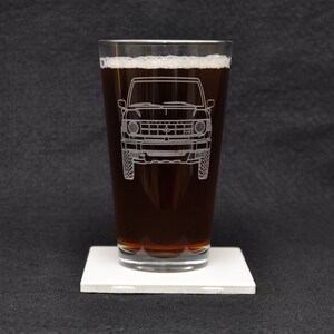 Mitsubishi Montero / Pajero (L040) 4x4 Vintage SUV Enthusiast Driving Themed Etched Beer Pint Glass Gift, Made in USA