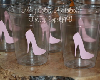 Más de 24 vasos desechables transparentes con tacón de aguja o más de 20 calcomanías para fiestas. Baby shower, cumpleaños, despedida de soltera, revelación de género. B-180
