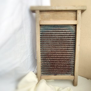 Big vintage Wash Board Very old Laundry Scrub Board Farmhouse rustic decor