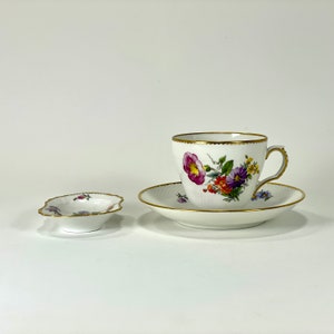 Royal Copenhagen Saxon Flower — Cup + Saucer + Teabag Holder