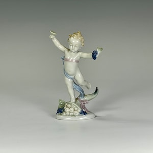 Metzler & Orloff Autumn Cherub Figurine — Germany
