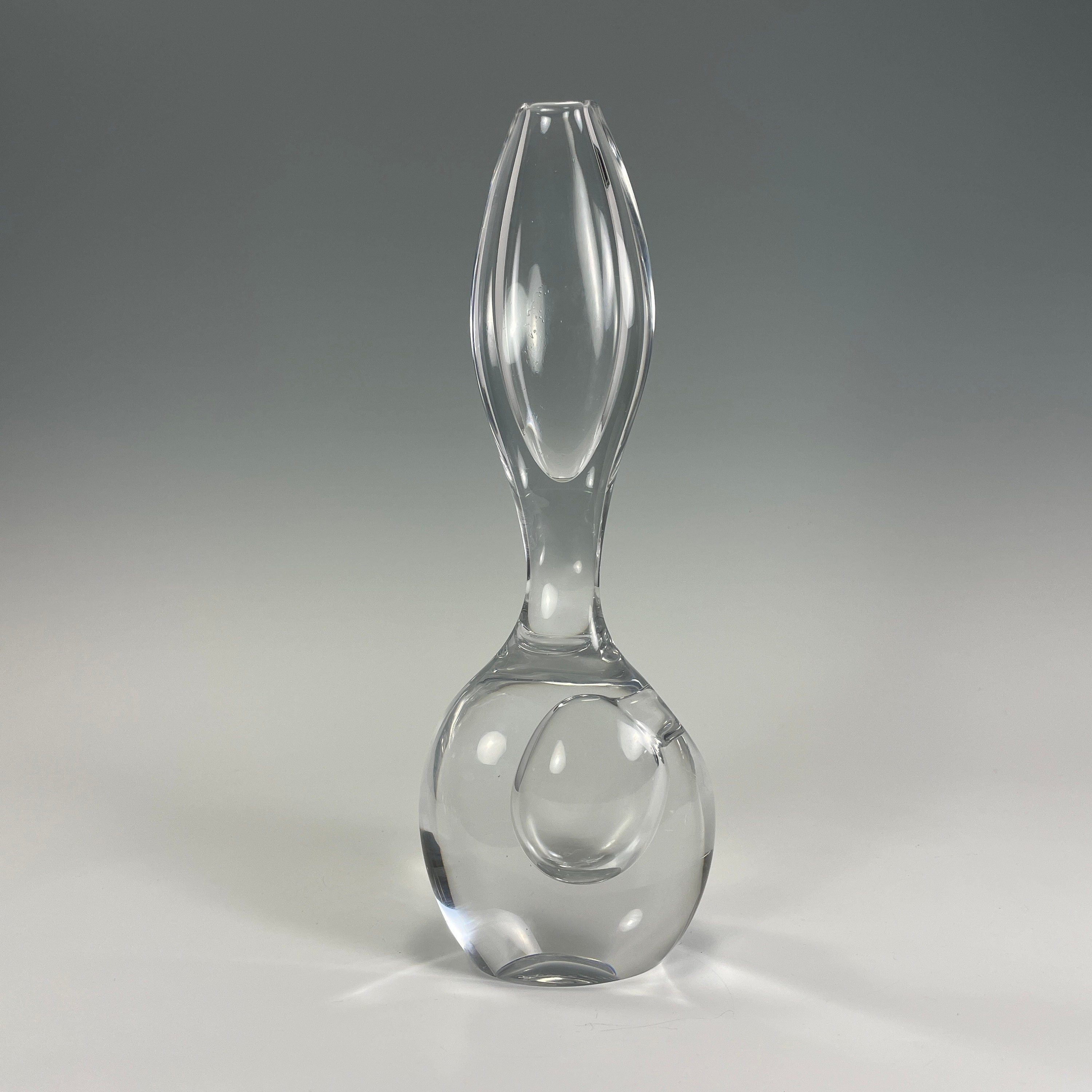 Signed Vicke Lindstrand For Kosta Boda Mcm Orchid Vase No.1483