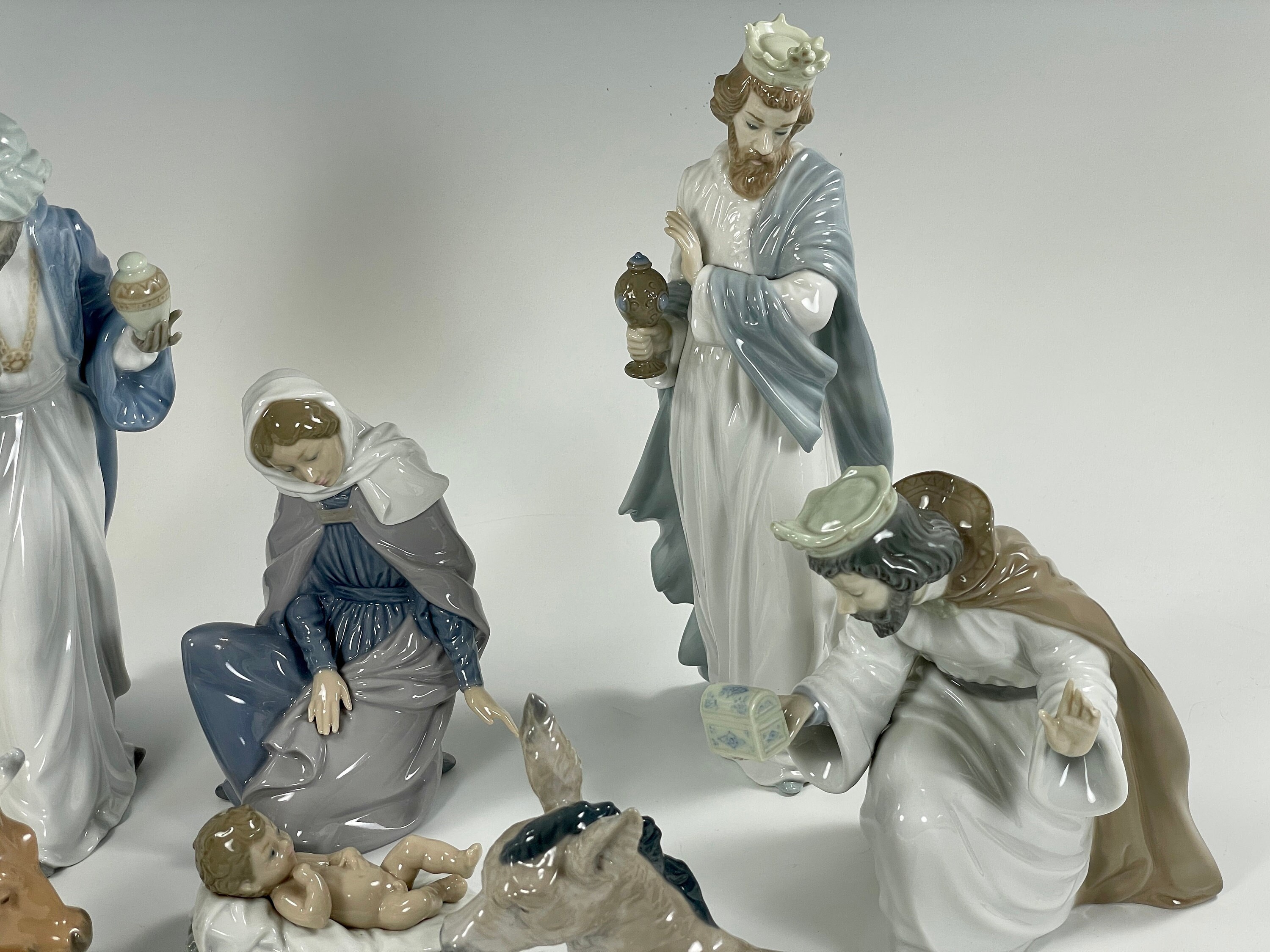 Lladro Nao 8 Piece Nativity Set - Etsy