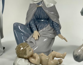 リヤドロ Nao Lladro NATIVITY SET JESUS, VIRGIN MARY, SAINT JOSEPH +2 figures new NAO by Lladro Nativity Set Figurines -Porcelain -