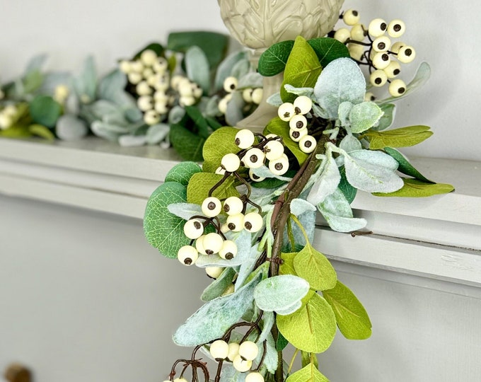White Berry Garland, White Berry Lambs Ear Eucalyptus Garland, Garland for Mantle, Fireplace Decor, White Wedding Garland, Spring Garland