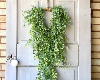 Spring Wreath, Wreath for Front Wreath, Hanging Vine Wreath, Front Door Wreath, Trending Summer Wreath, Door Wreath, Heart Wreath