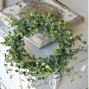 Green Leaf Candle Wreath, Bog Wreath, Kitchen Window Wreath, Accent Decor, Farmhouse Greenery Wreath