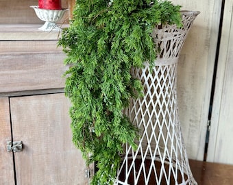 Cedar Hanging Vine Bush, Christmas Cascade Pine Greenery, Winter Cedar Pine
