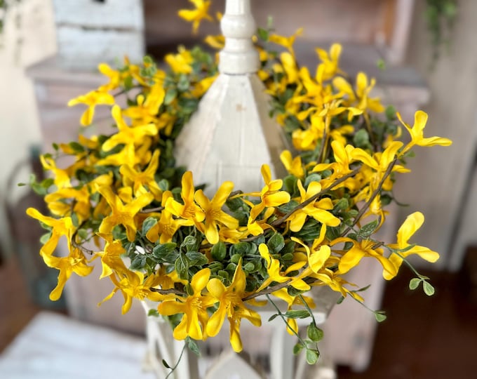 Yellow Forsythia Candle Wreath, Window Wreath, Yellow Kitchen Cabinets Wreath, Gold Chain Spring Wreath Ring, Summer Candle Wreath