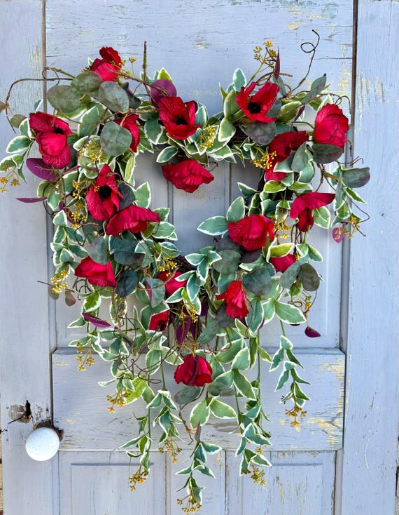 Red Heart Wreath, Poppy Wreath, Romantic Bedroom Decor, Mothers Day Wreath, Red Poppy Flowers