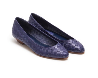 Vintage 1980s New Old Stock Woven Leather Flats, Navy Blue 80s Slip On Shoes by Calico size 6