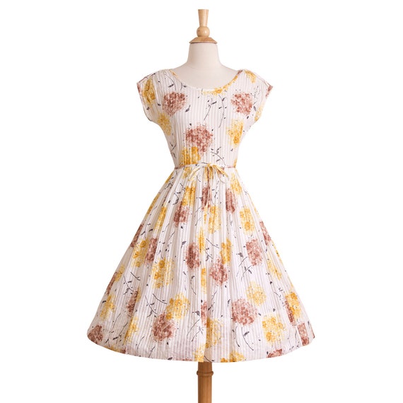 CLEARANCE SALE Vintage 1950s White Floral Dress, F
