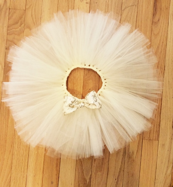 tutu de marfil tutu dorado tutu blanco apagado tutu para bebes tutu infantil tutu con lazo tutu chic tutu elegante bebe chic tutu brillante