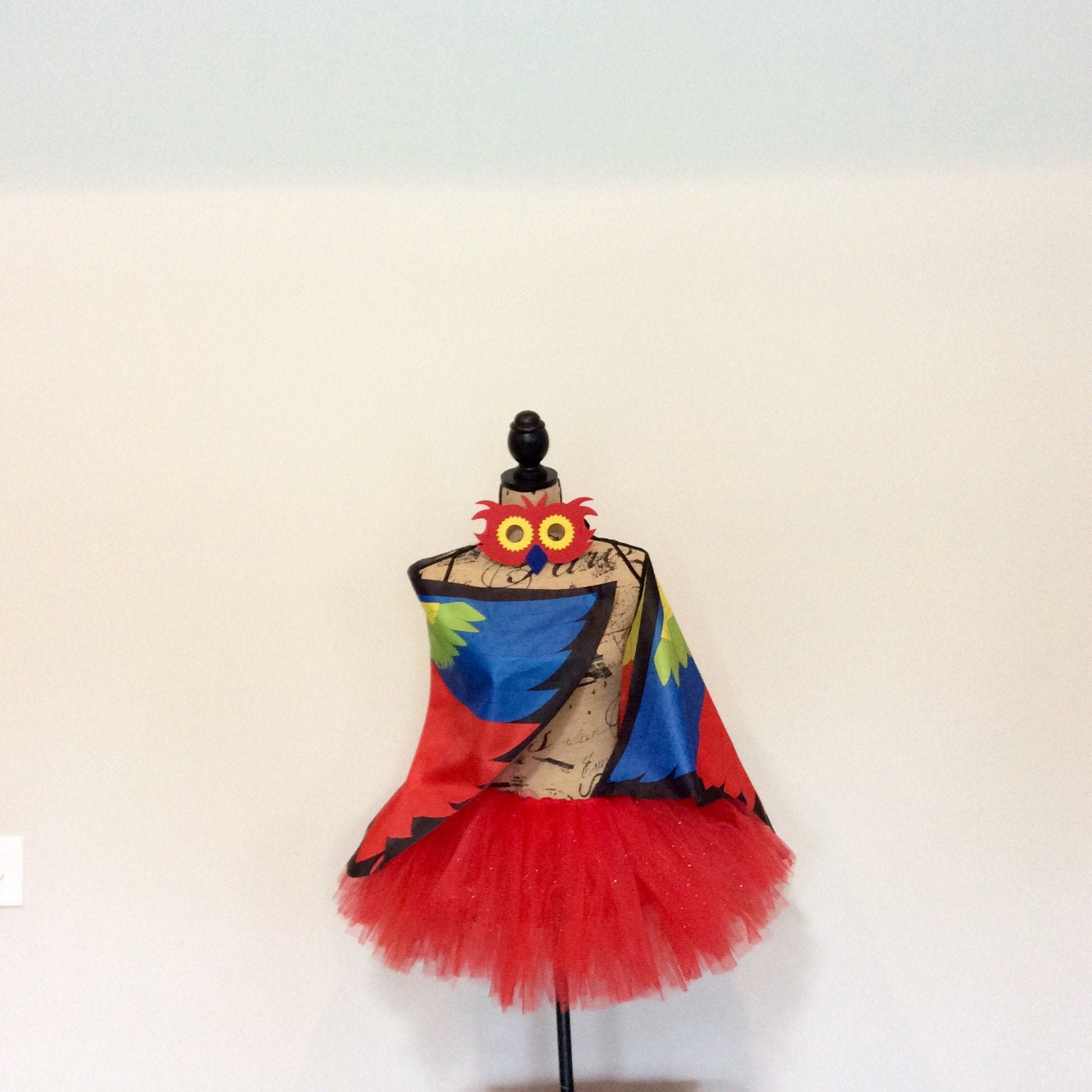 xoxo Grandma: Make a Child's Red Bird Costume