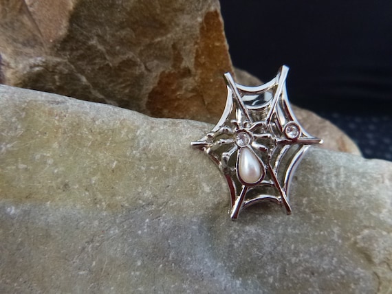 1995 Avon Halloween Spider in Web Vintage Lapel Tac Pin | Book Piece | Original Box