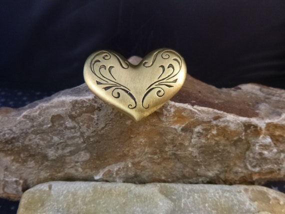 Timeless Vintage Brass Heart Brooch | Folk Art Style | JJ (Jonette) Signed