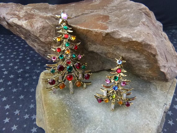 Two Vintage Hollycraft Mother Daughter Christmas Tree Brooches | Baguette Candles with Multicolored Rhinestones | Book Piece