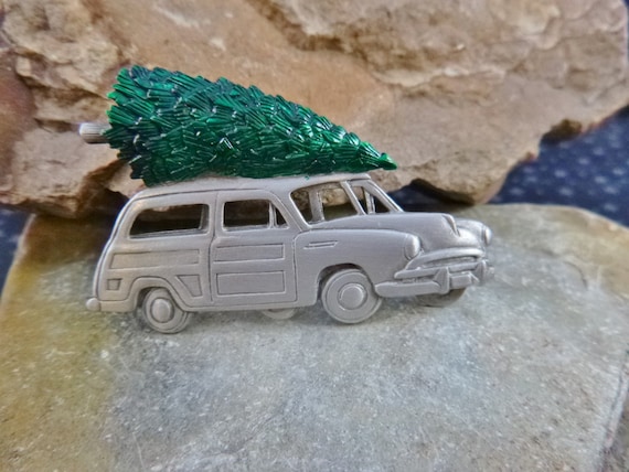 Woody with Christmas Tree on Top Vintage JJ Pin | Tree on Car Whimsical Pewter Holiday Pin | Book Piece