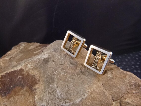 Hickok Oil Derrick Oil Rig Drilling Oil Well Mixed Metal Square Vintage Cuff Links | Oil Themed Open Frame Vintage Cufflinks