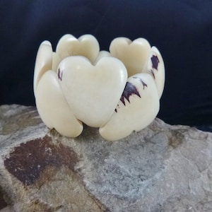 Unique Vintage Heart Stretch Bracelet