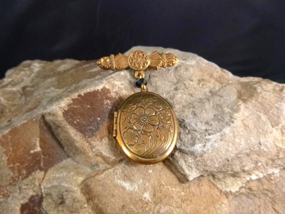 Vintage Locket Brooch | Floral Themed Victorian Style Dangling Locket Brooch |  Pididdly Links