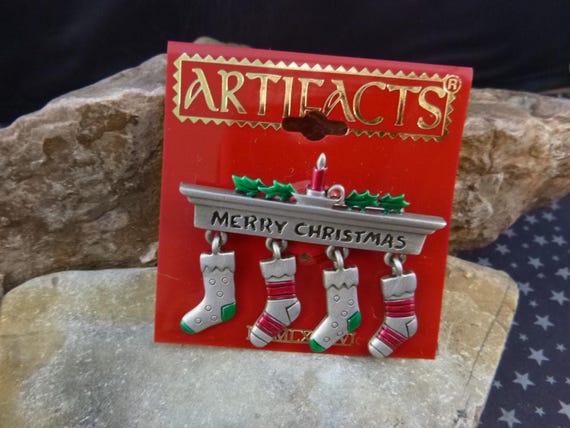 Stockings Hung by the Chimney Vintage Christmas Pin | JJ Artifacts on Original Card | Merry Christmas Message Pin