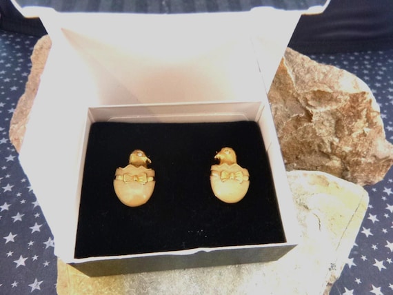 Vintage Avon “Easter Elegance” Hatching Chick Earrings - 1992 Book Piece