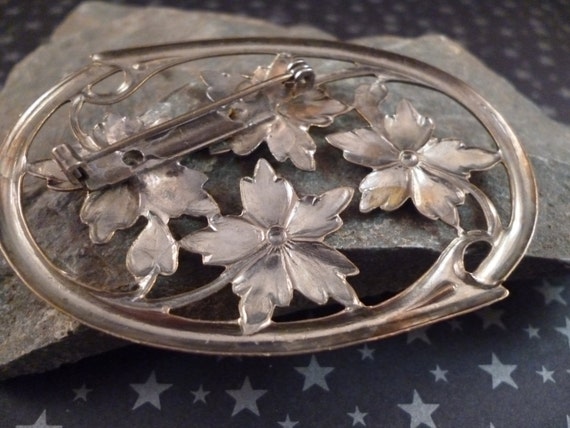 Vintage Silver Tone Metal Oval 1940s Floral Brooch - image 3