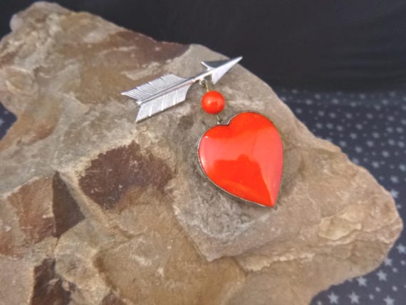 Vintage Red Heart and Arrow Pin | Old Fashioned Brooch | Sweetheart Pin