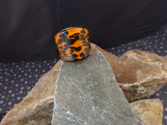 Vintage Tiger Pattern Glass Statement Ring | Size… - image 3