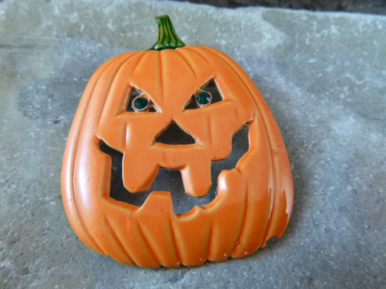 Halloween Carved Pumpkin Vintage Pin |Green Eyed Spooky Looking Jack O ...