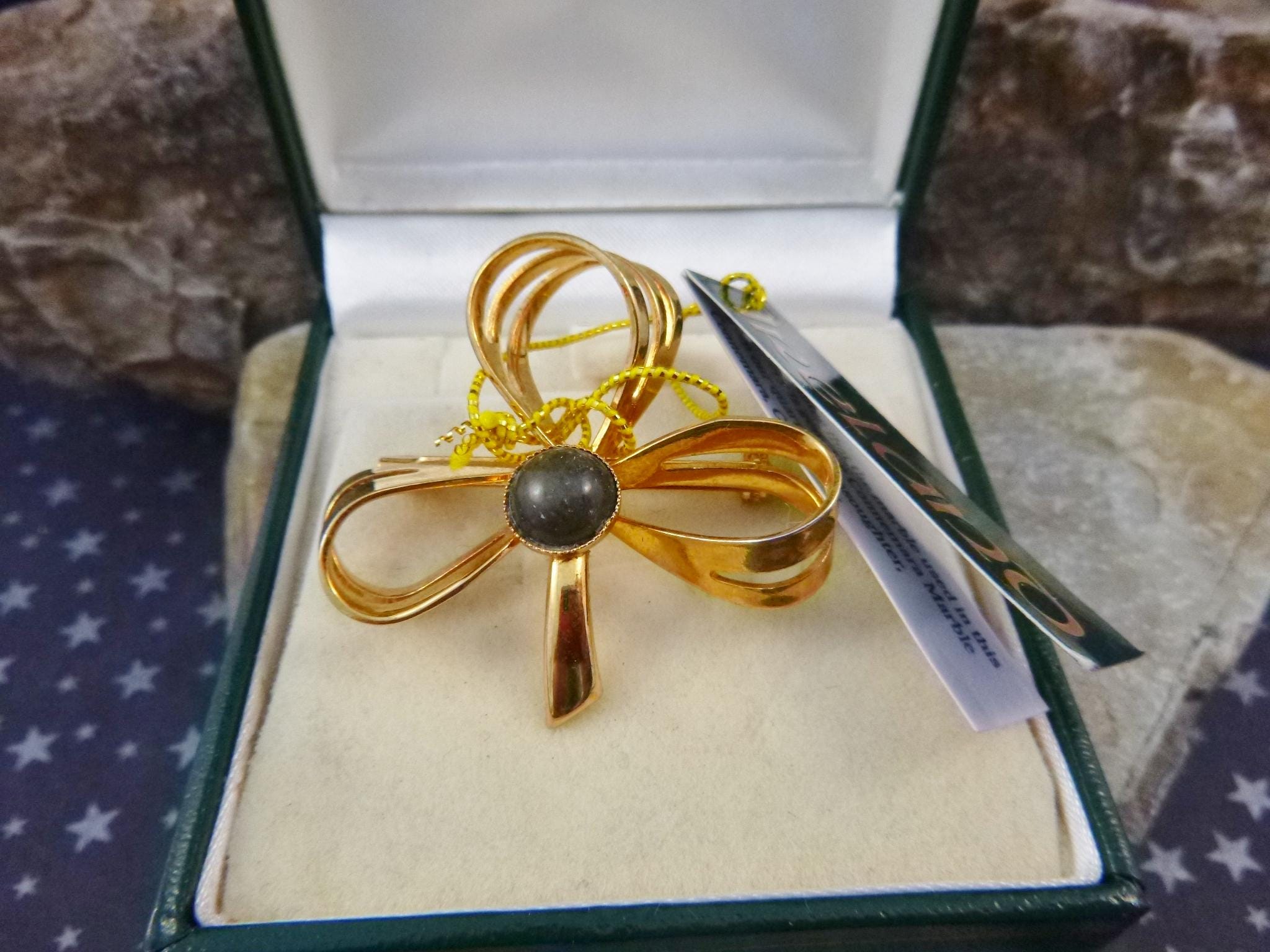 CONNEMARA MARBLE ブローチ 1920's Connemara Marble Brooch（1920年代 コネマラマーブル