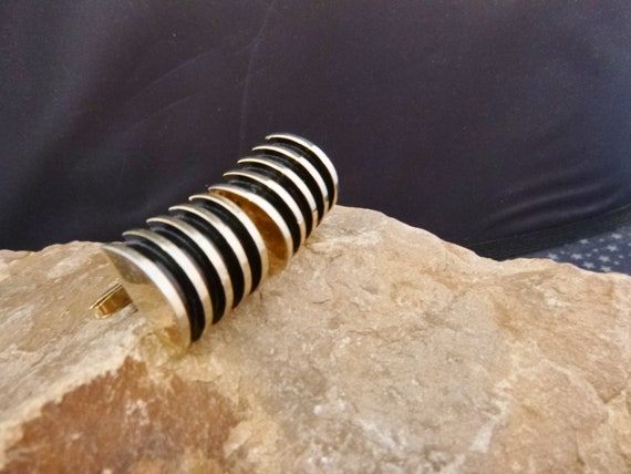 Vintage Foster Cuff Links: Gold Tone & Black Industrial Design, 1970s View 4