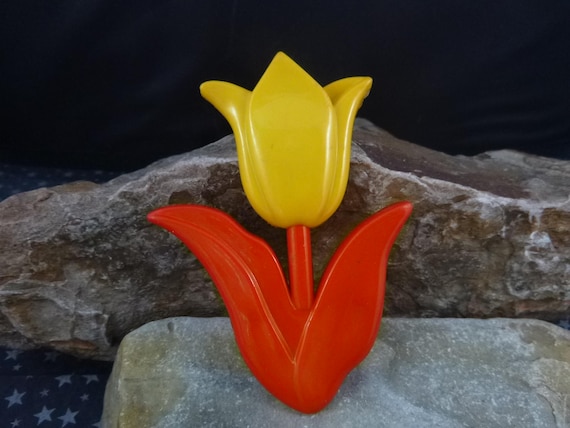 1960s Vintage Yellow and Red Large Tulip Thermoset Plastic Brooch