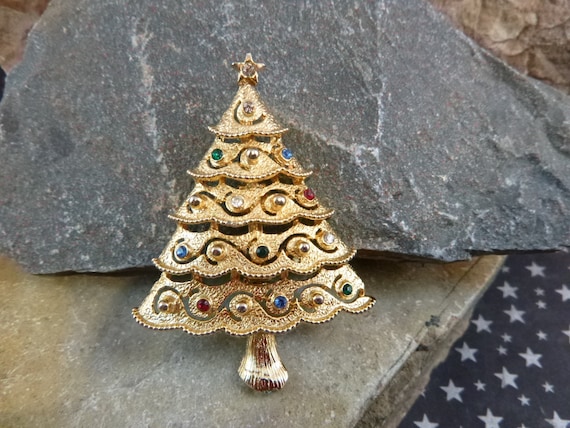 Vintage J.J. Christmas Tree Scallop Bottom Tiered  Brooch / Pin with Rhinestones Book Piece