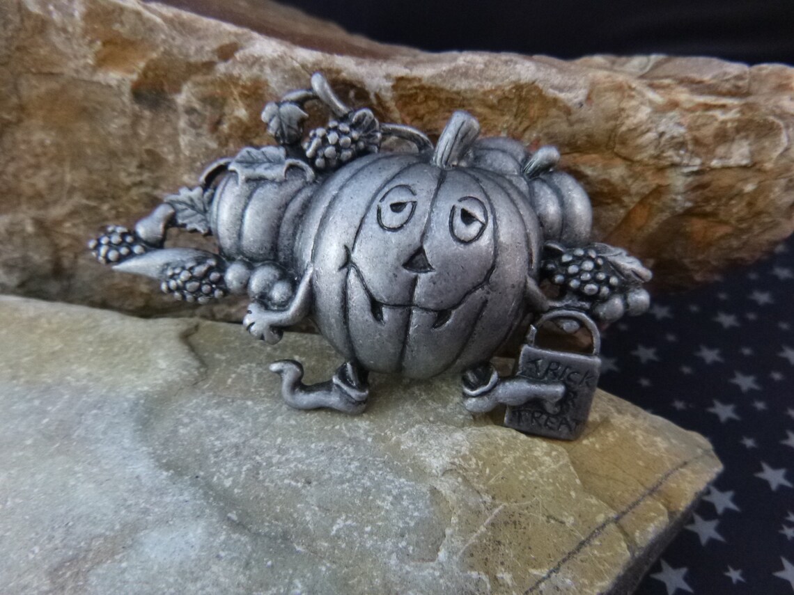 Trick or Treat Whimsical Pumpkin Vintage Halloween Pin - Etsy