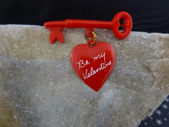 1950s Be My Valentine Red Heart Brooch | Mid Century Thermoset Vintage Plastic Heart Dangling from Key | Heart and Key Love Message Pin