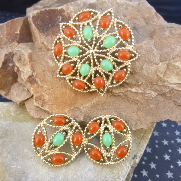 1969 Sarah Coventry Acapulco Demi Parure Brooch and Clip Earrings Amber and Green Set Book Piece