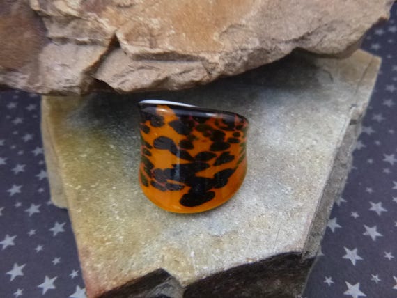 Vintage Tiger Pattern Glass Statement Ring | Size… - image 4